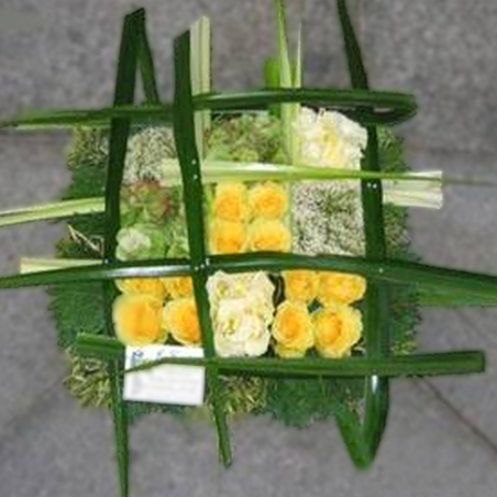 Coussin carré végétatif jaune