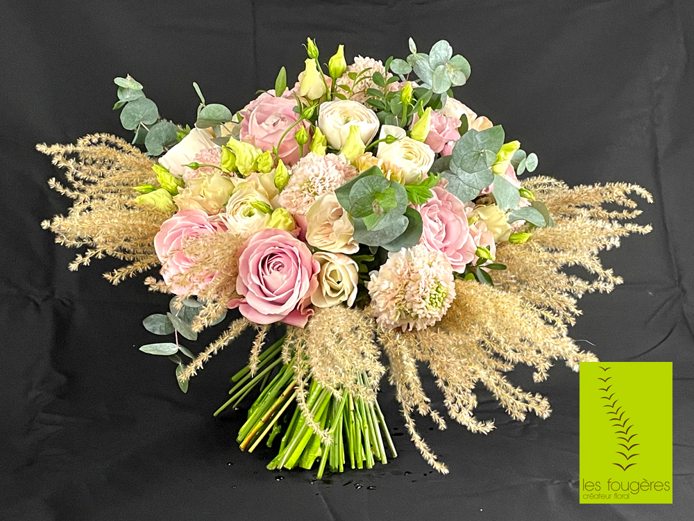 Les Fougeres Miss France presentation bouquet Miss France dauphines